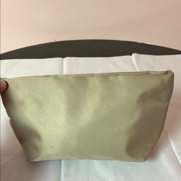 NIB Burberry Travel bag - Picture 4 of 8